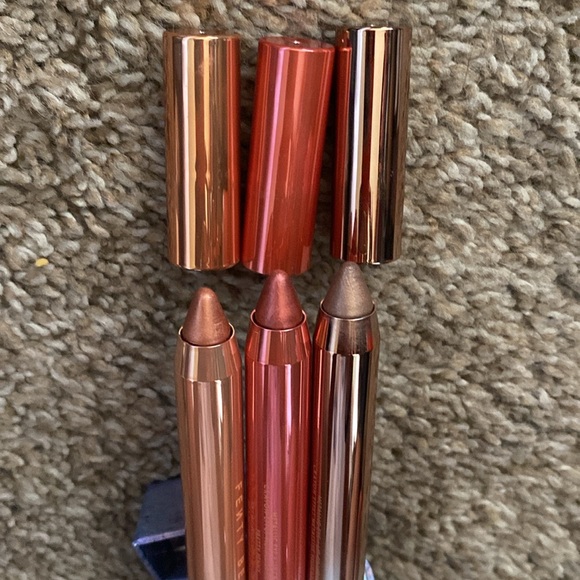 Fenty Beauty | “Frost Bunny” Metallic Eye + Lip Crayon 3-Piece Set - Picture 6 of 6